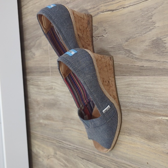 TOMS WEDGE SANDALS WOMEN'S US 9 - Picture 4 of 6